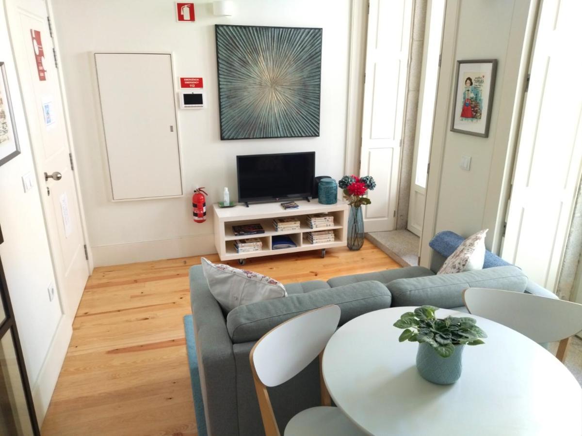 Santa Catarina Patio Apartment - With Washer Machine Porto Exterior photo